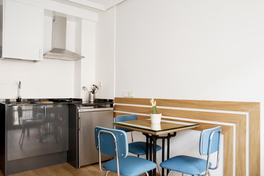 Apartamentos Sabinas Don Jaime Zaragoza Ruang foto