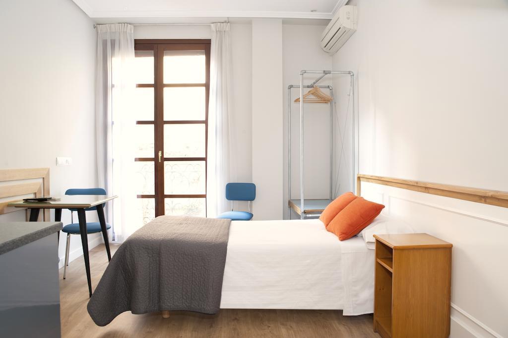 Apartamentos Sabinas Don Jaime Zaragoza Ruang foto